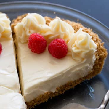 No Bake Cheesecake Recipe with raspberries